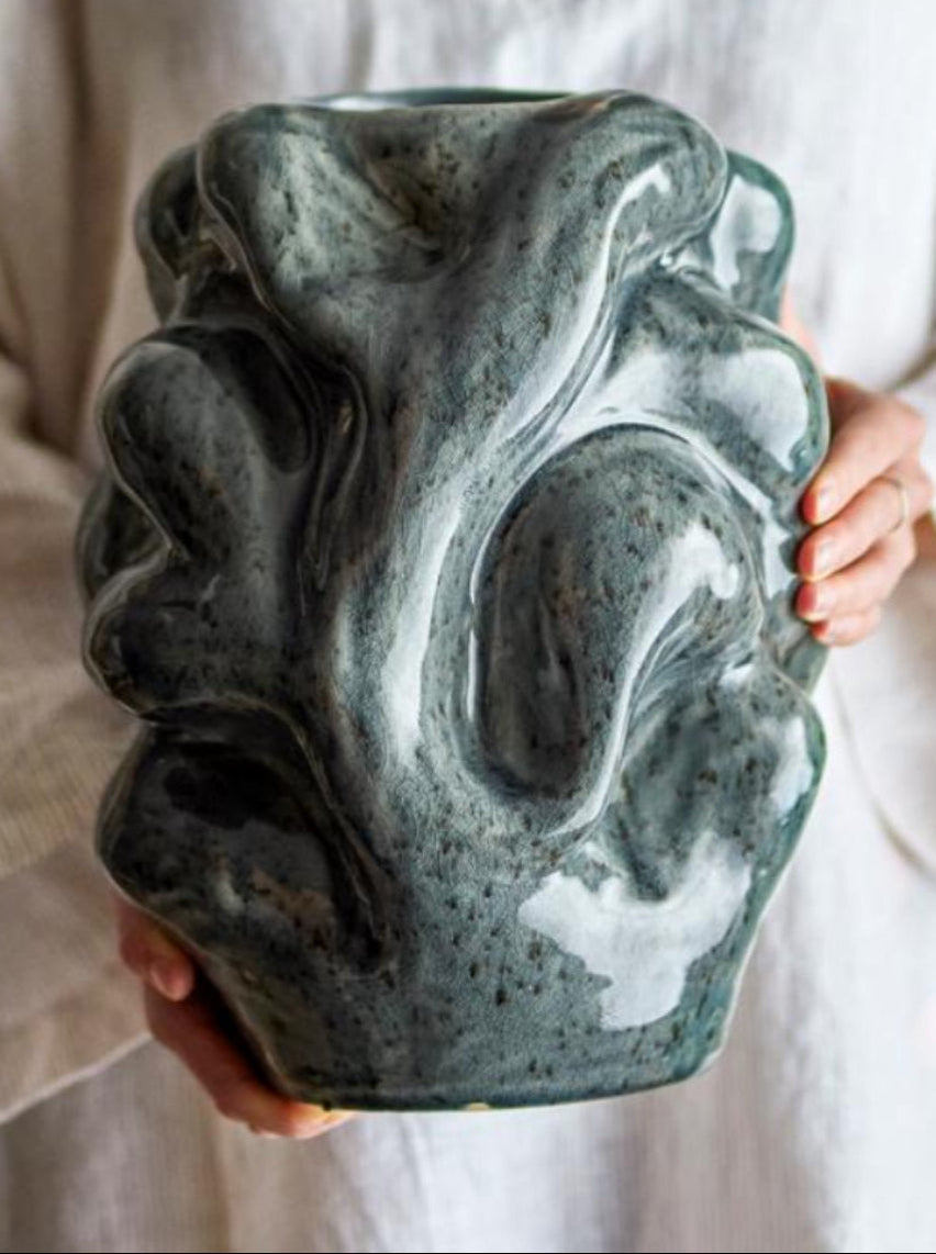 Vuella Vase