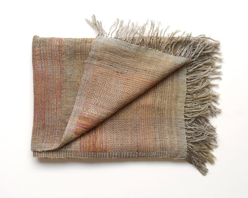 June throw - beige colors