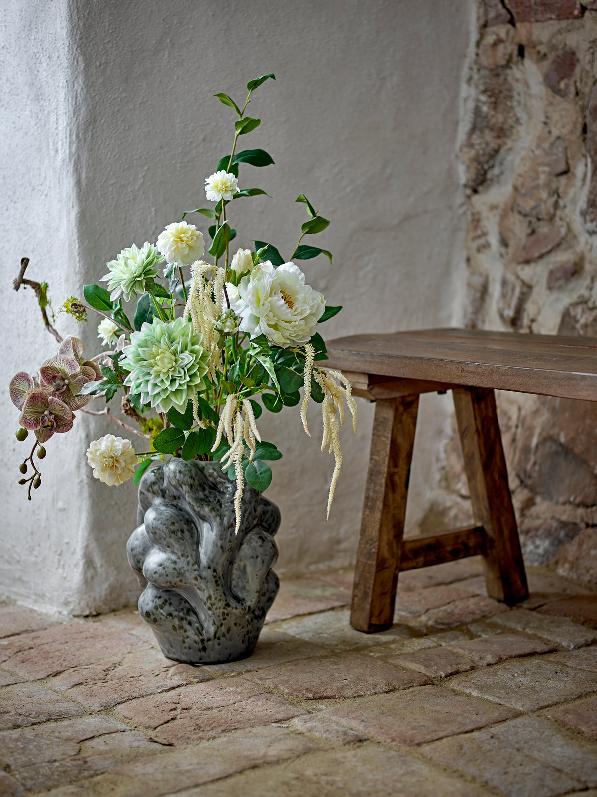 Vuella Vase