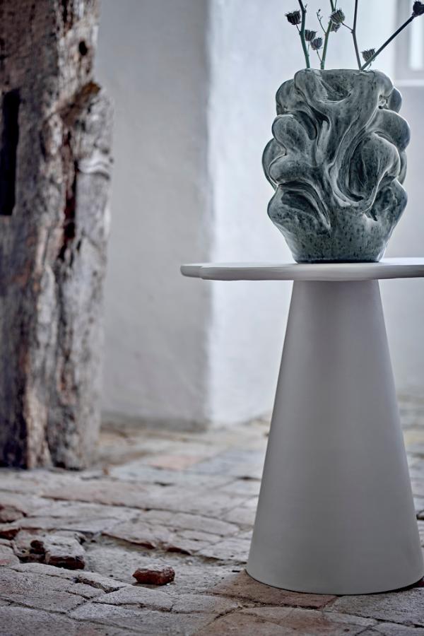 Vuella Vase