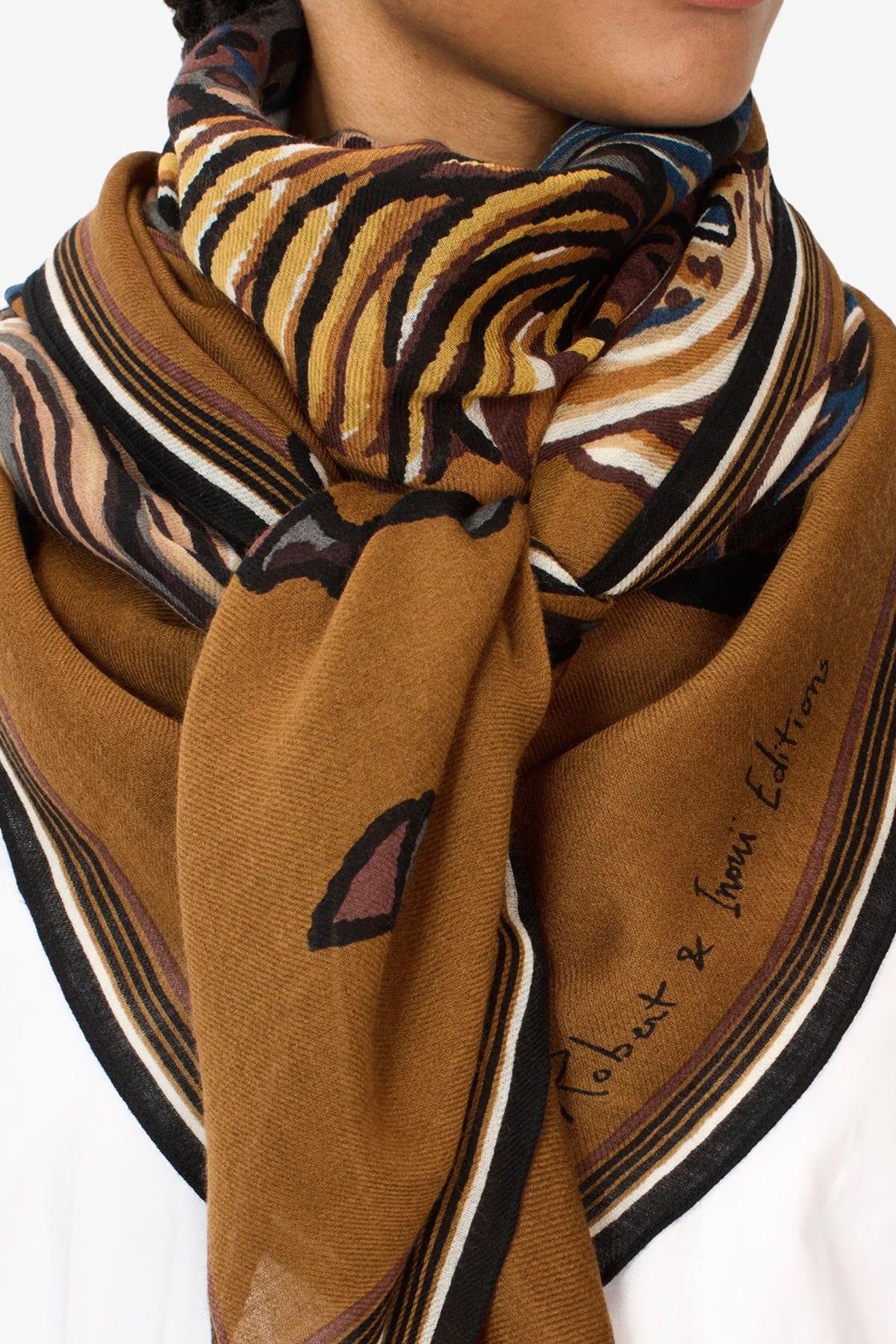 Western scarf brown 130 - Inoui Editions